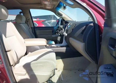 2008 Toyota Sequoia Sr5 5.7L V8 z USA, uszkodzony, nr VIN 5TDZY64A18S012527